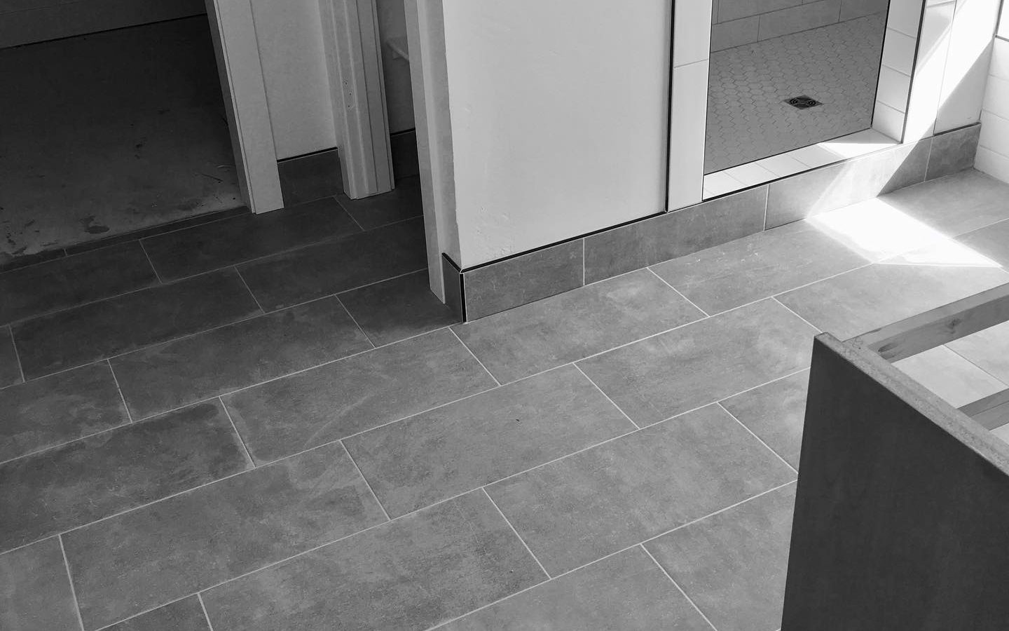 Eagle entry floor